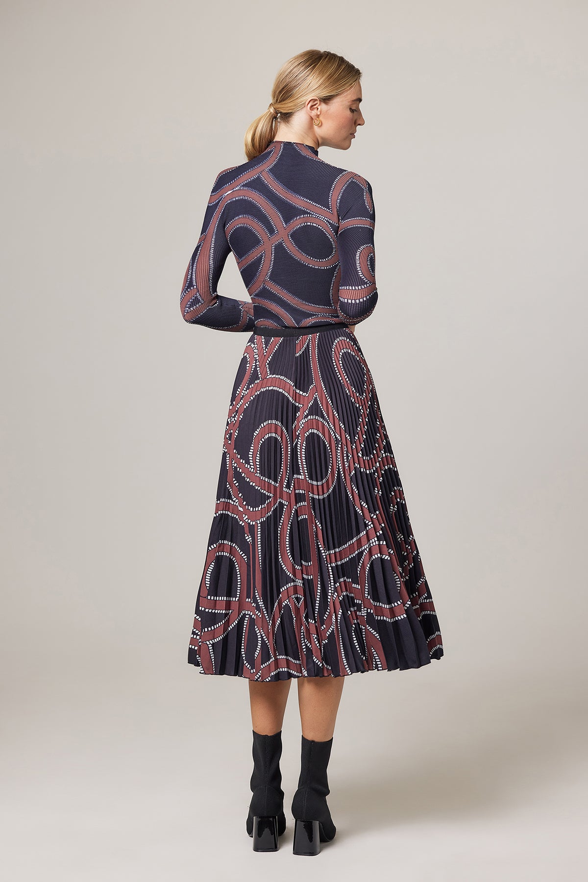 (BACK IN STOCK) Inès Ribbon Print Pleated Skirt