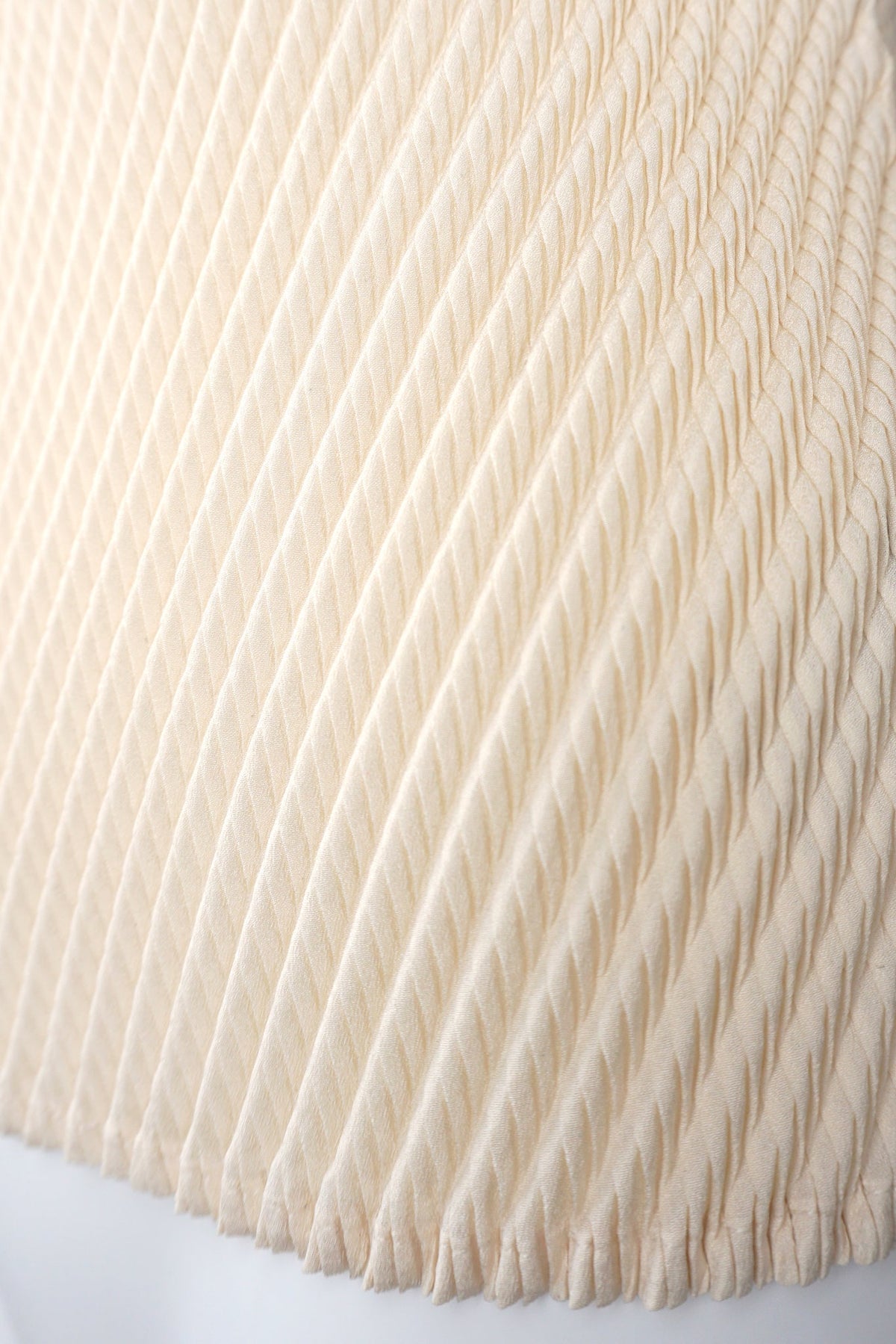Nina Square-neck 3D Honeycomb Texture Shell
