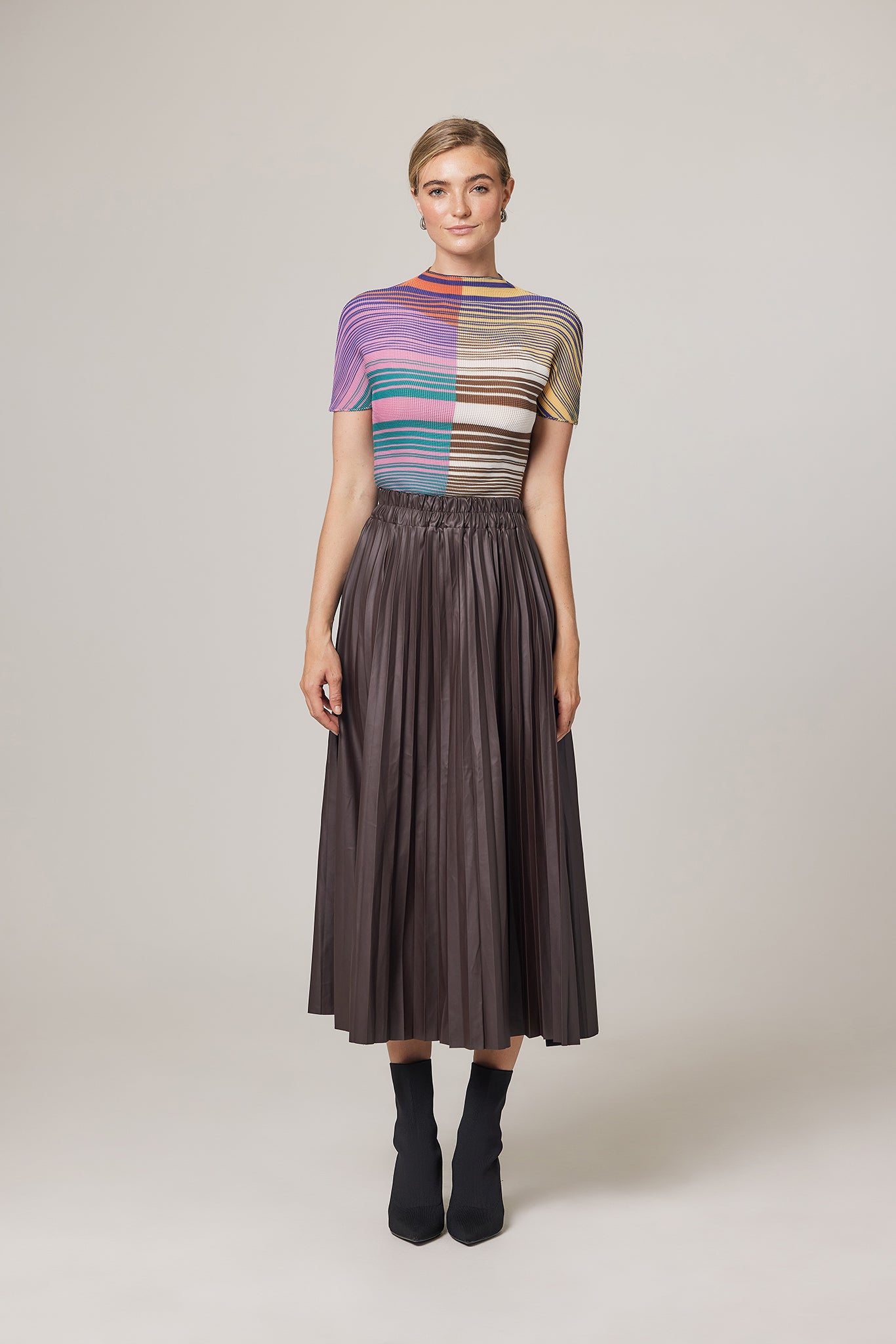 Vegan leather cheap pleated skirt