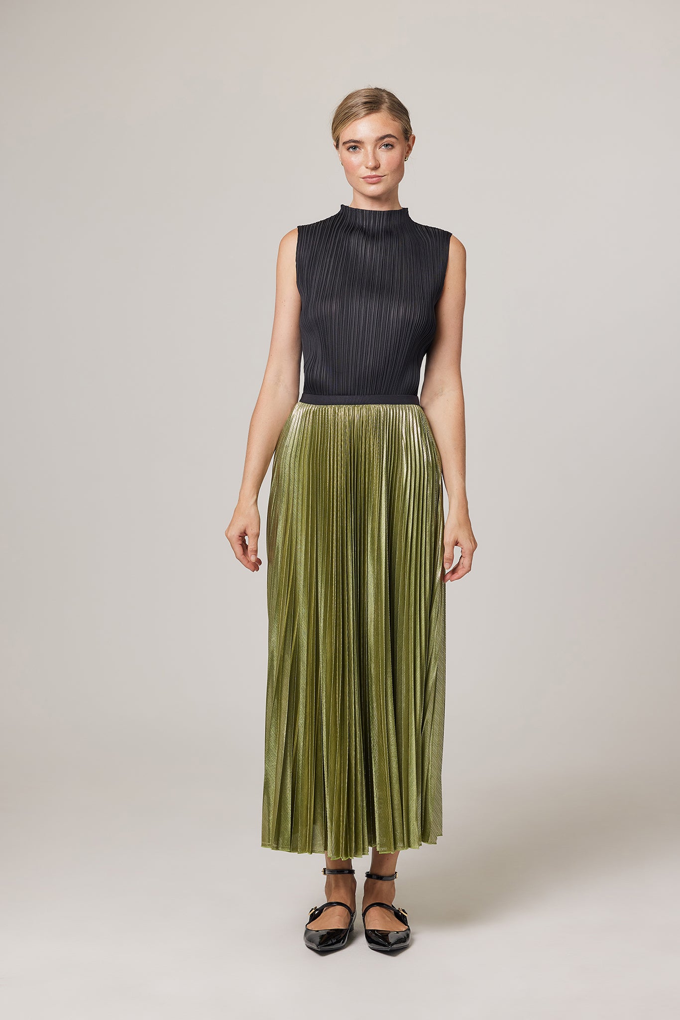 Metallic green pleated skirt clearance zara