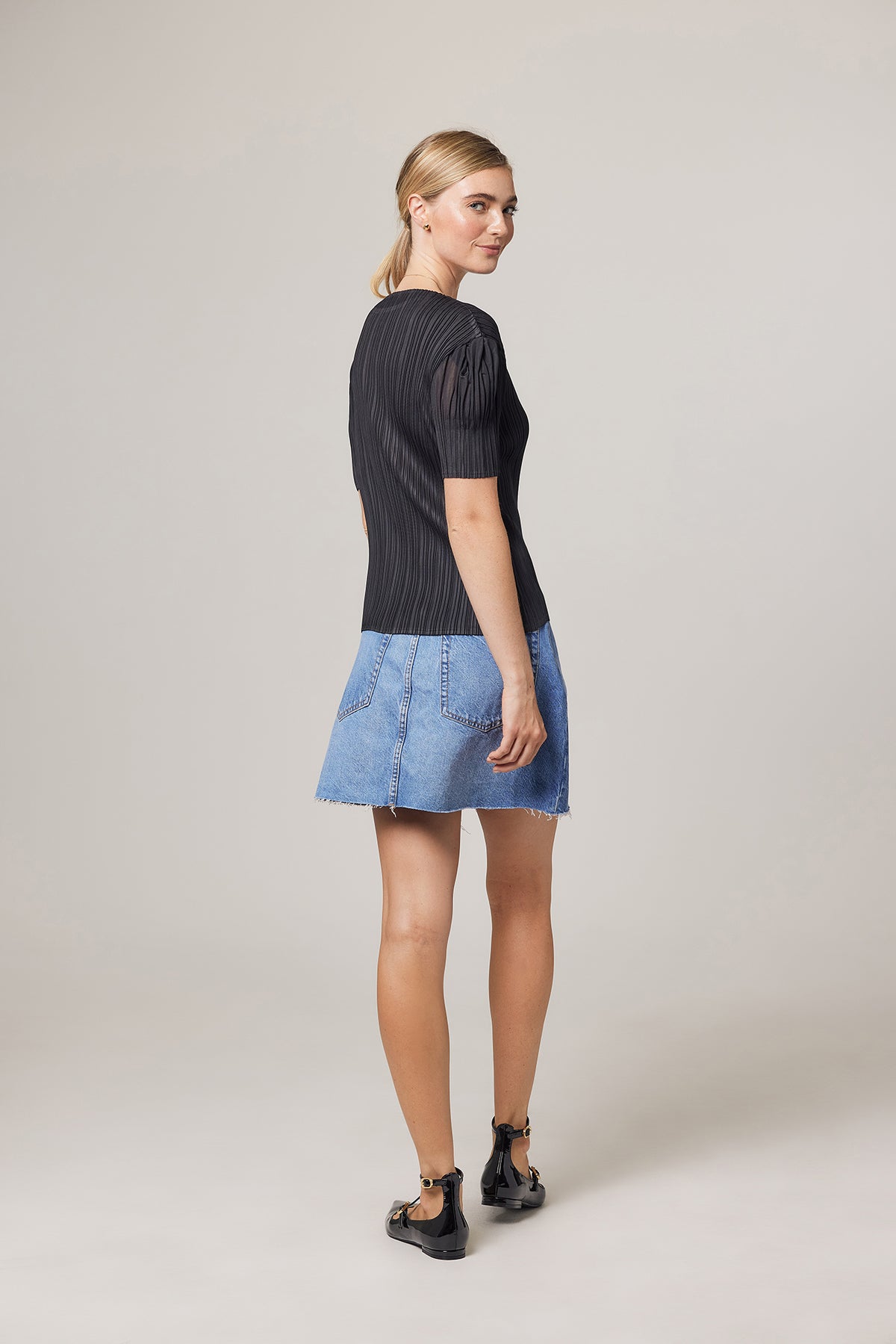 Annie Puff Sleeve Plissé Top