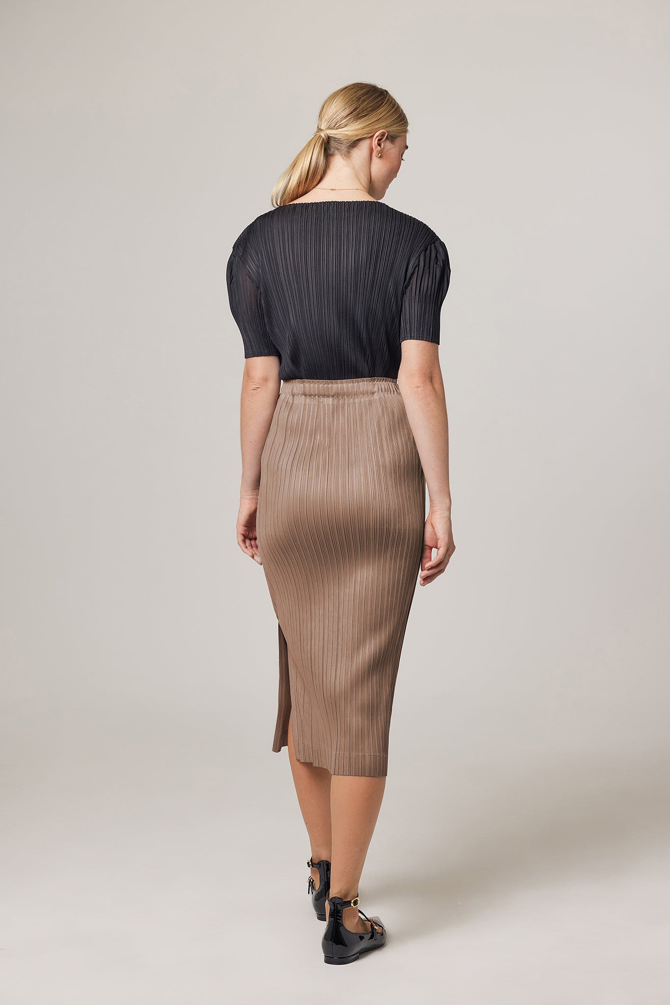 Madison Plissé Side Slit Skirt – Wild Cosmos