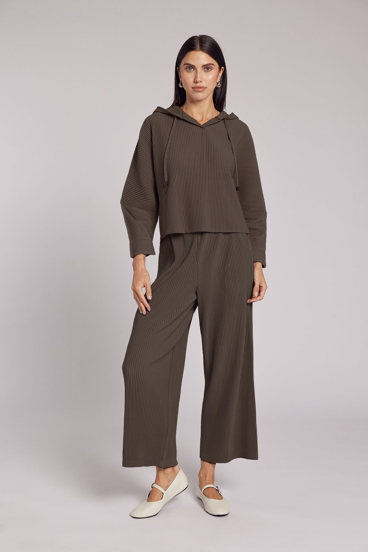 Vivian Hooded Double Knit Plissé Pull Over - Chocolate