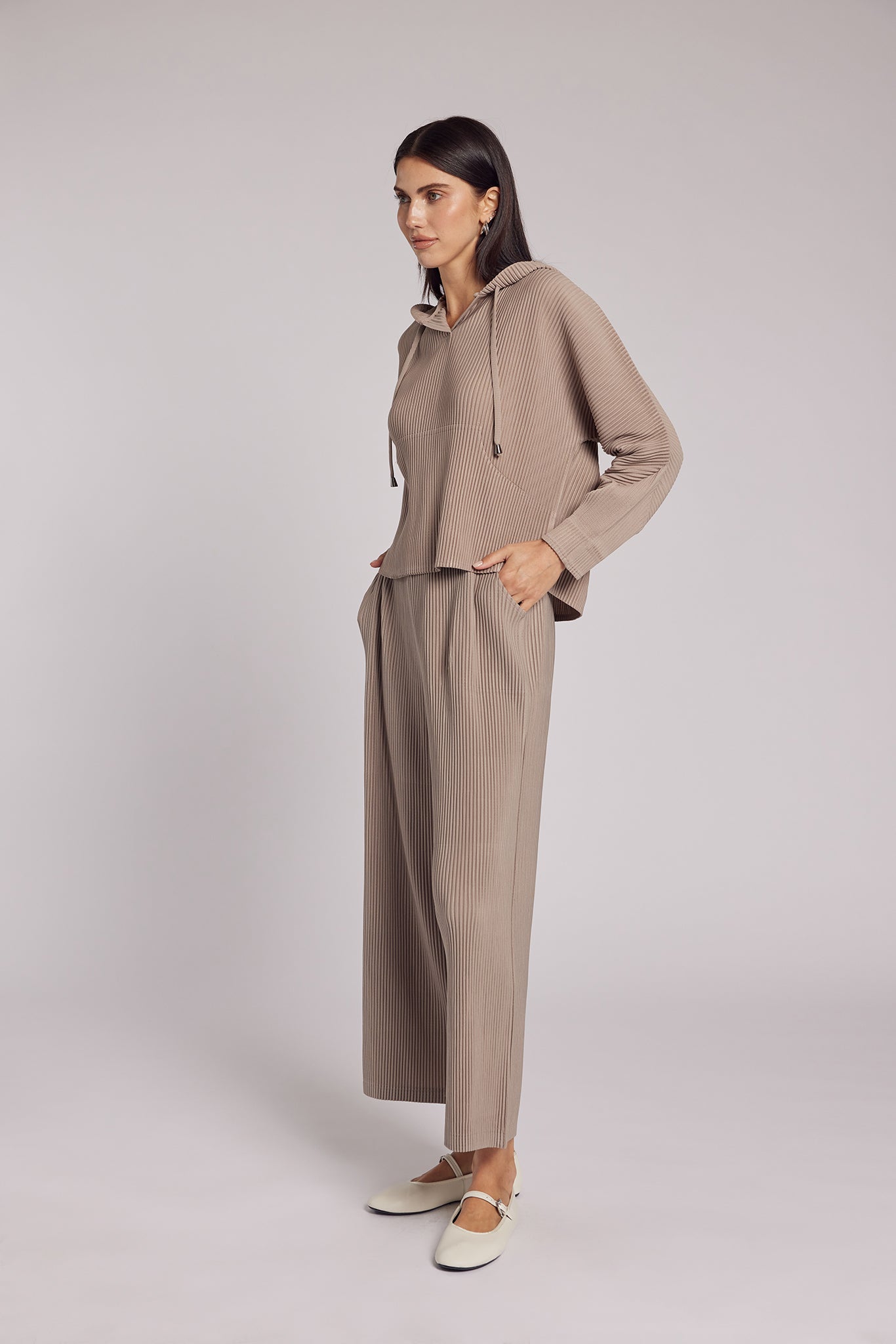 Vivian Double Knit Plissé Straight Pant – Wild Cosmos