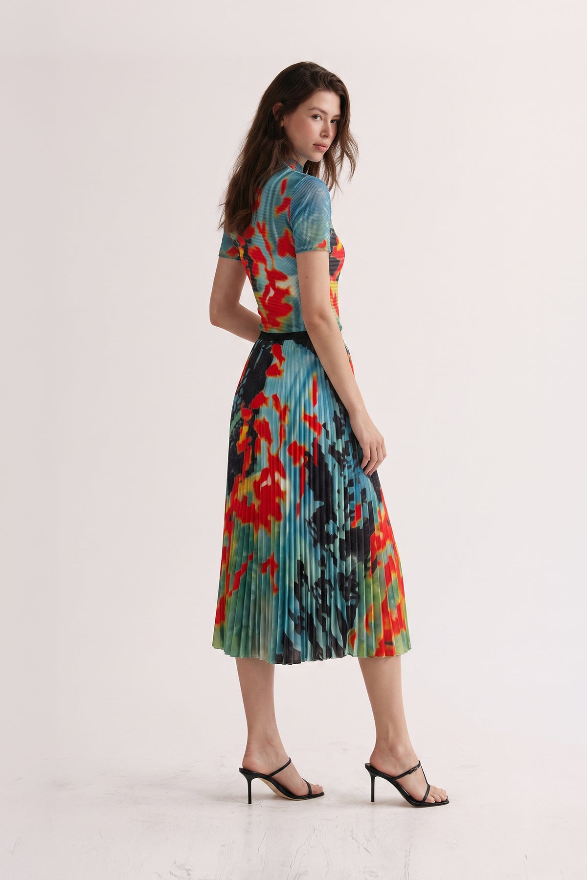 Sera Gold Fish Pleated Skirt