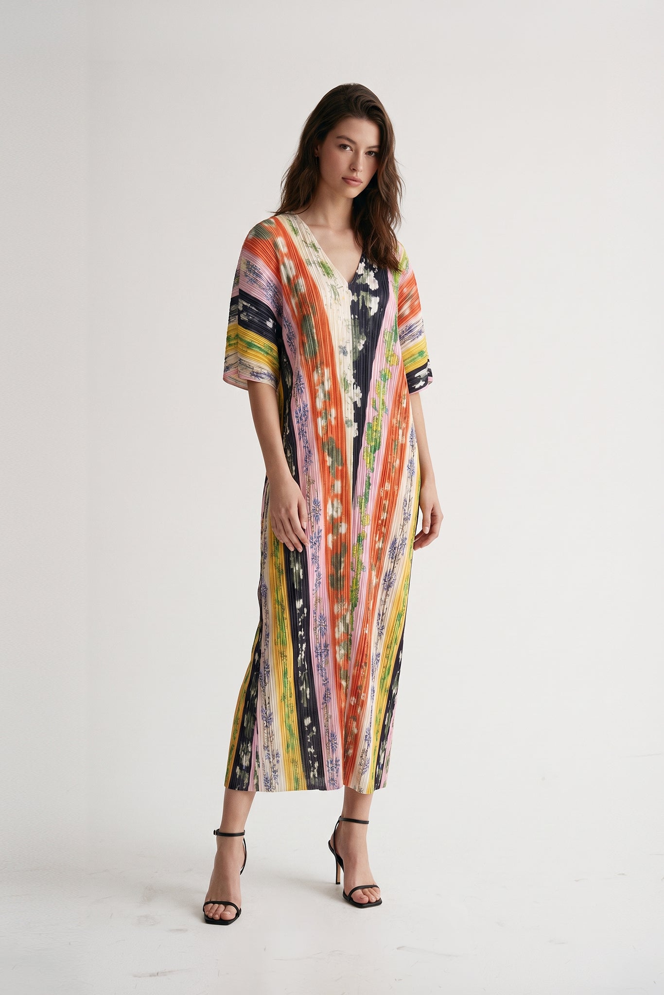 Dahlia Floral Plissé Kaftan Dress – WILD COSMOS