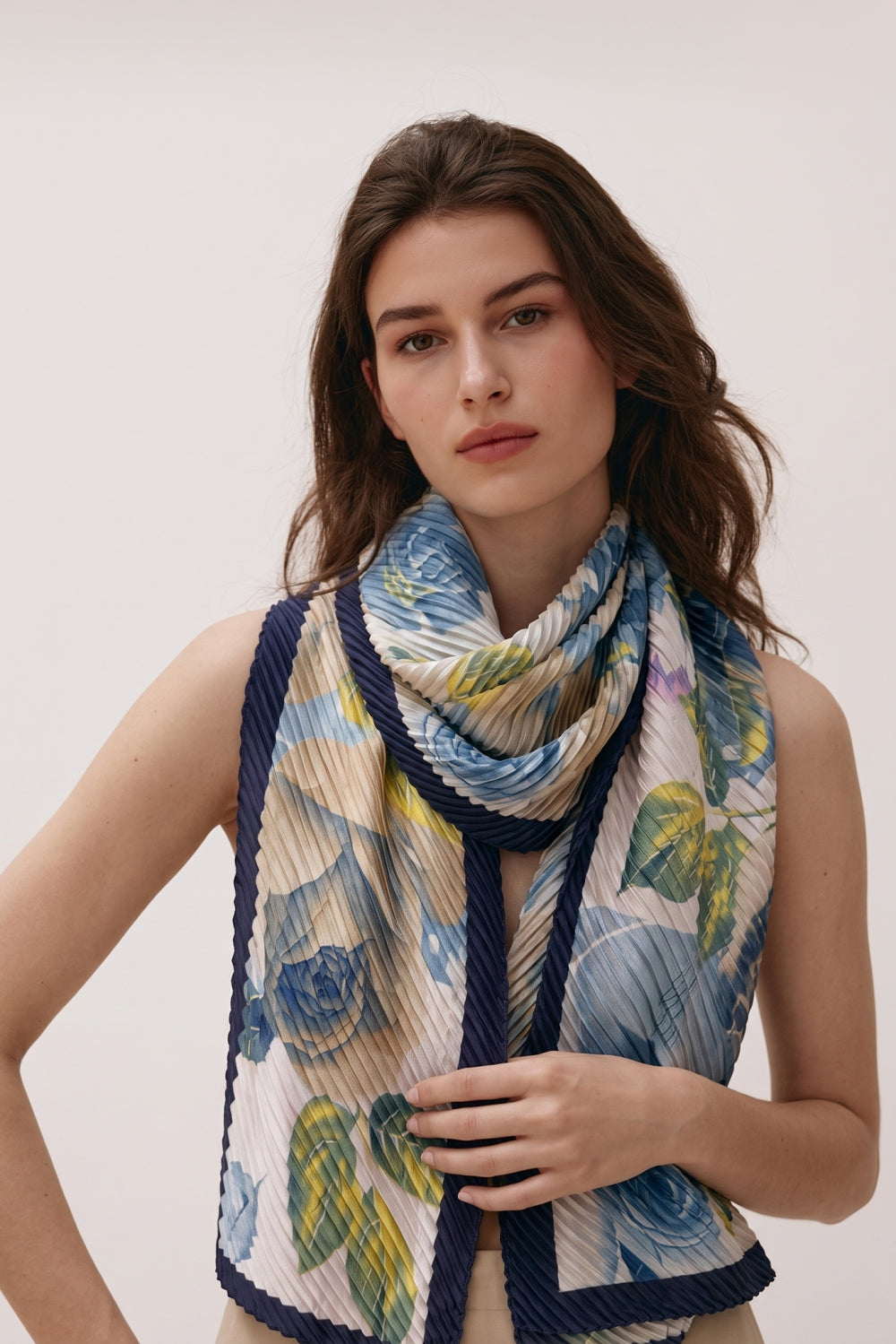 Vera Grande Plissé Scarf