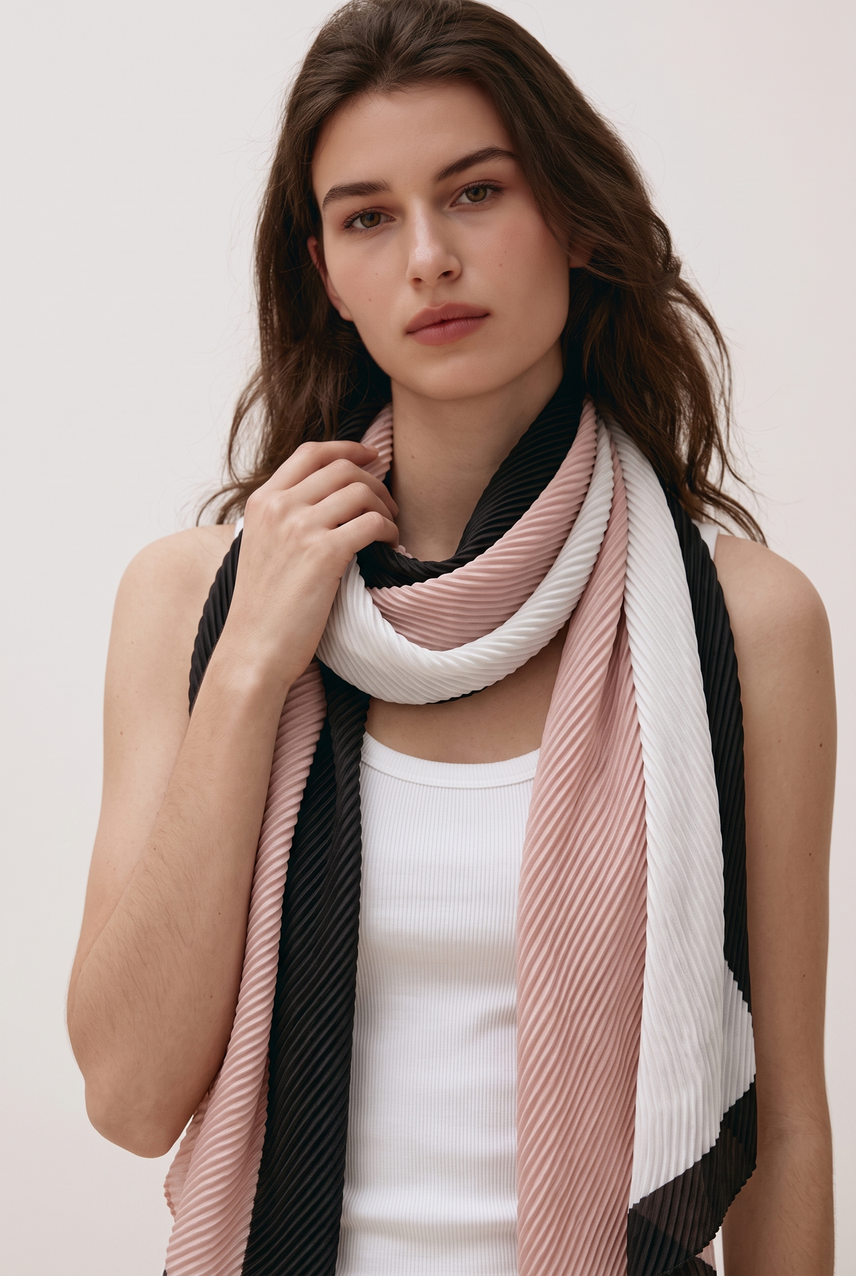 Dakota Grande Plissé Scarf