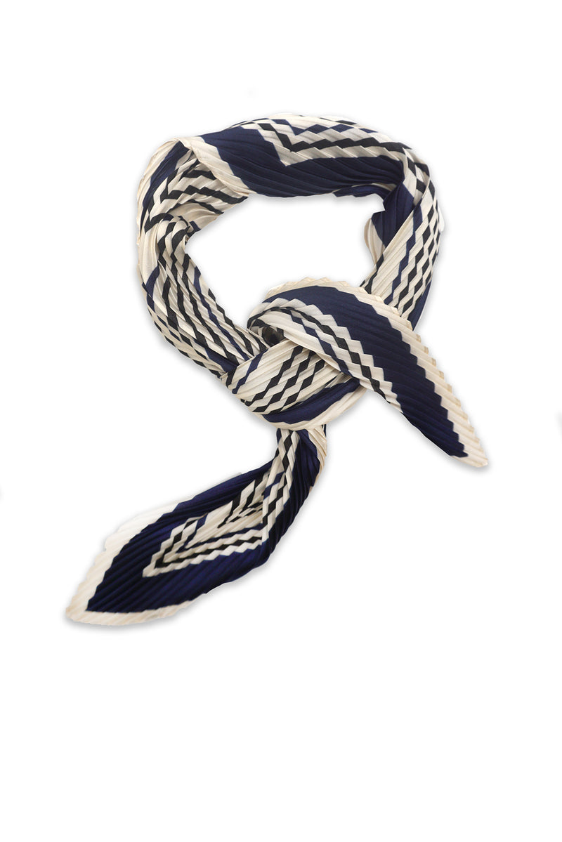 Lydia Graphic Line Plissé Petit Scarf
