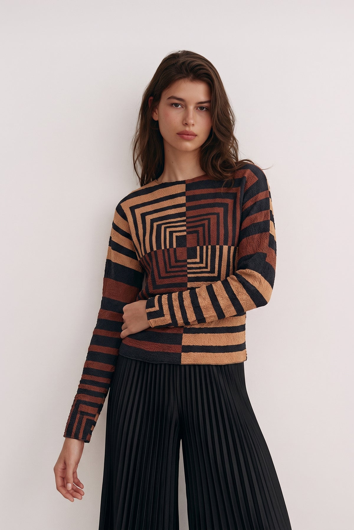 Infinity Frame Texture Top