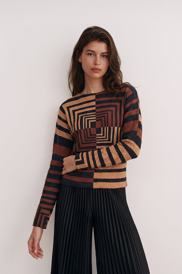 Infinity Frame Texture Top