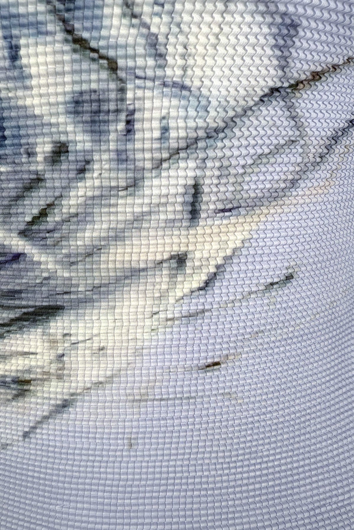 Iris Whisper 3D Honeycomb Top