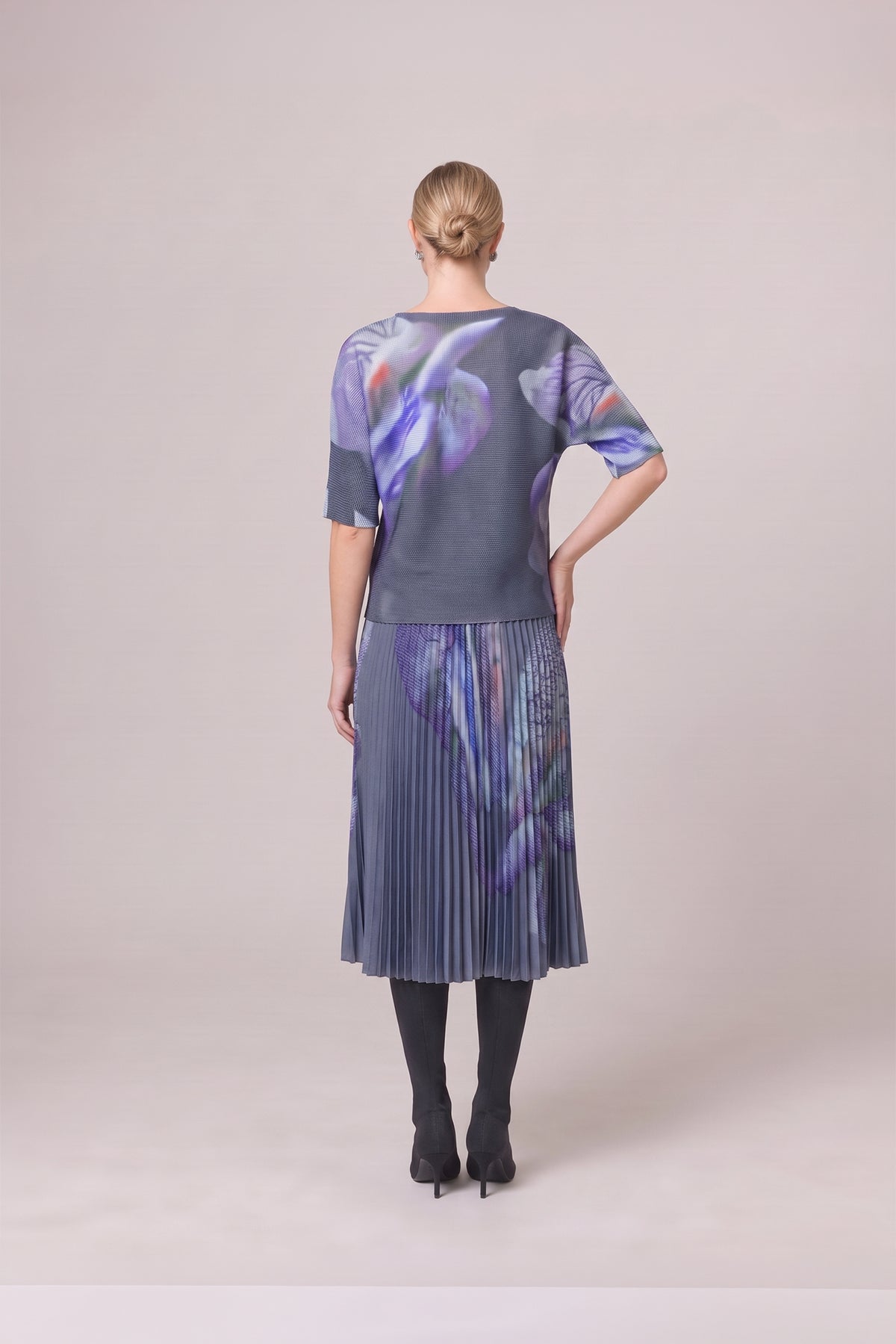 Agata Coral Print 3D Honeycomb Texture Loose Top