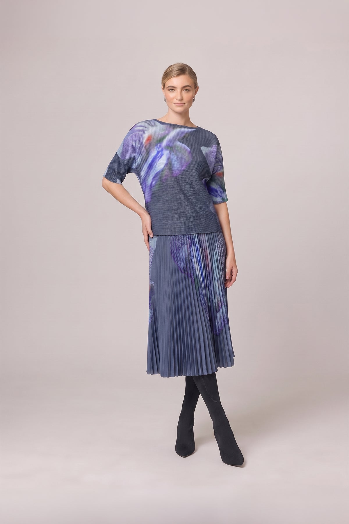 Agata Coral Print 3D Honeycomb Texture Loose Top