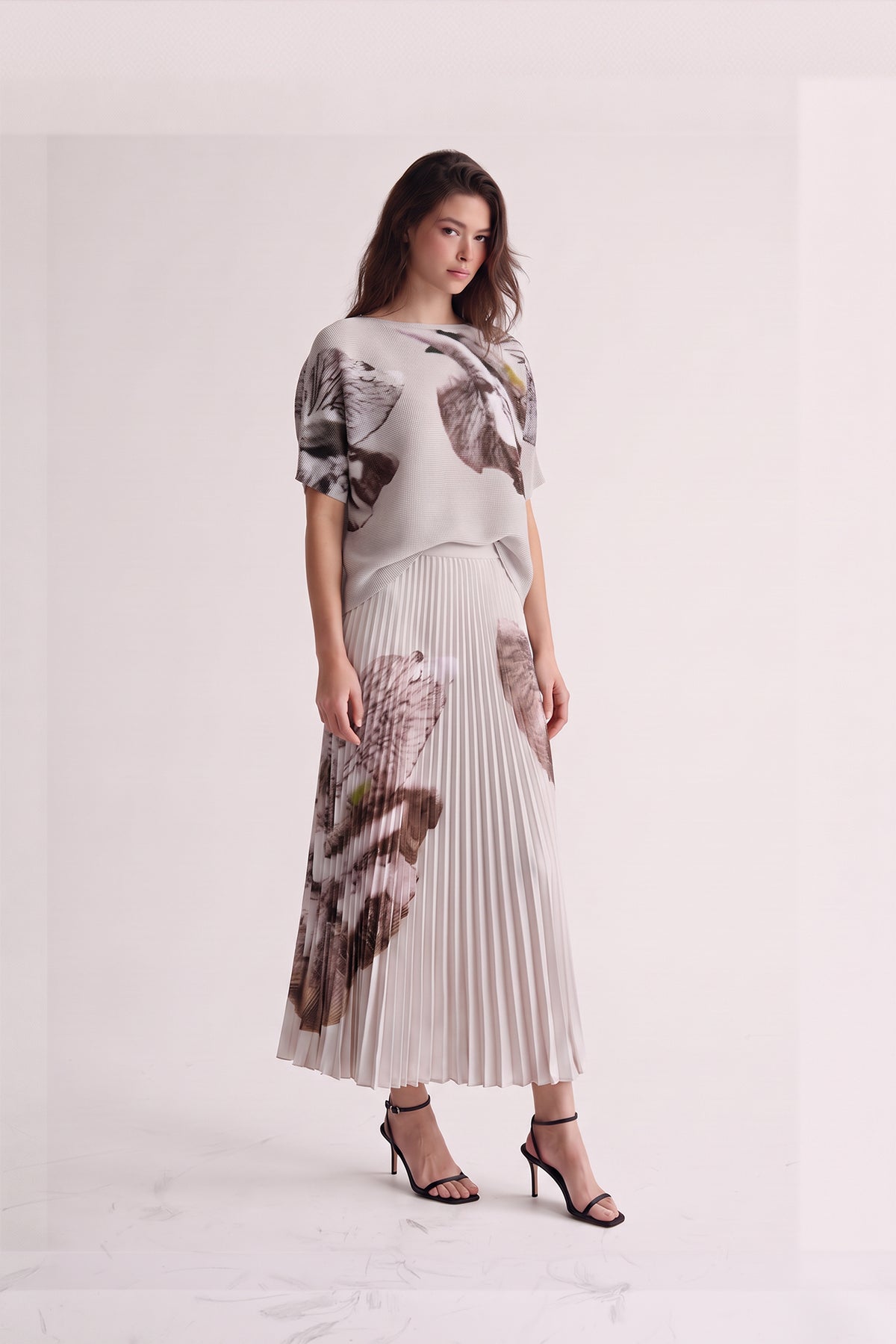 Agata Coral Print 3D Honeycomb Loose Texture Top