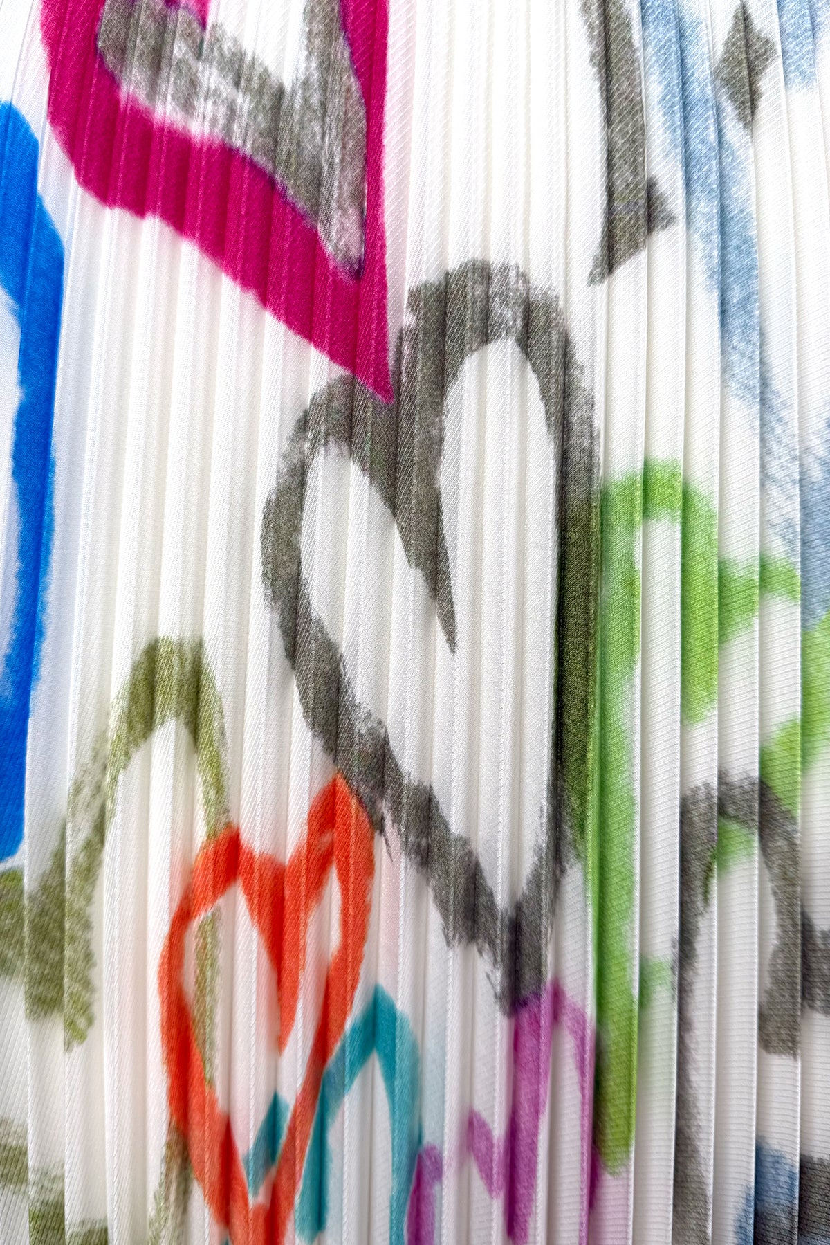 Ava Hearts Print Pleated Skirt