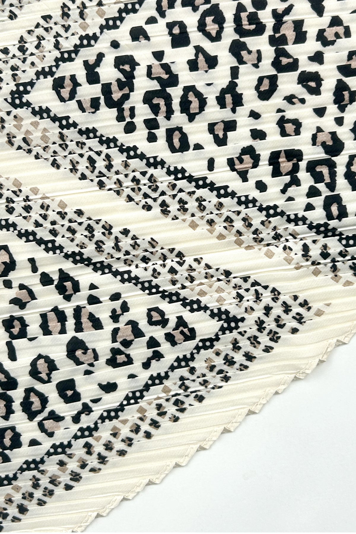 Jan Leopard Plissé Petit Scarf
