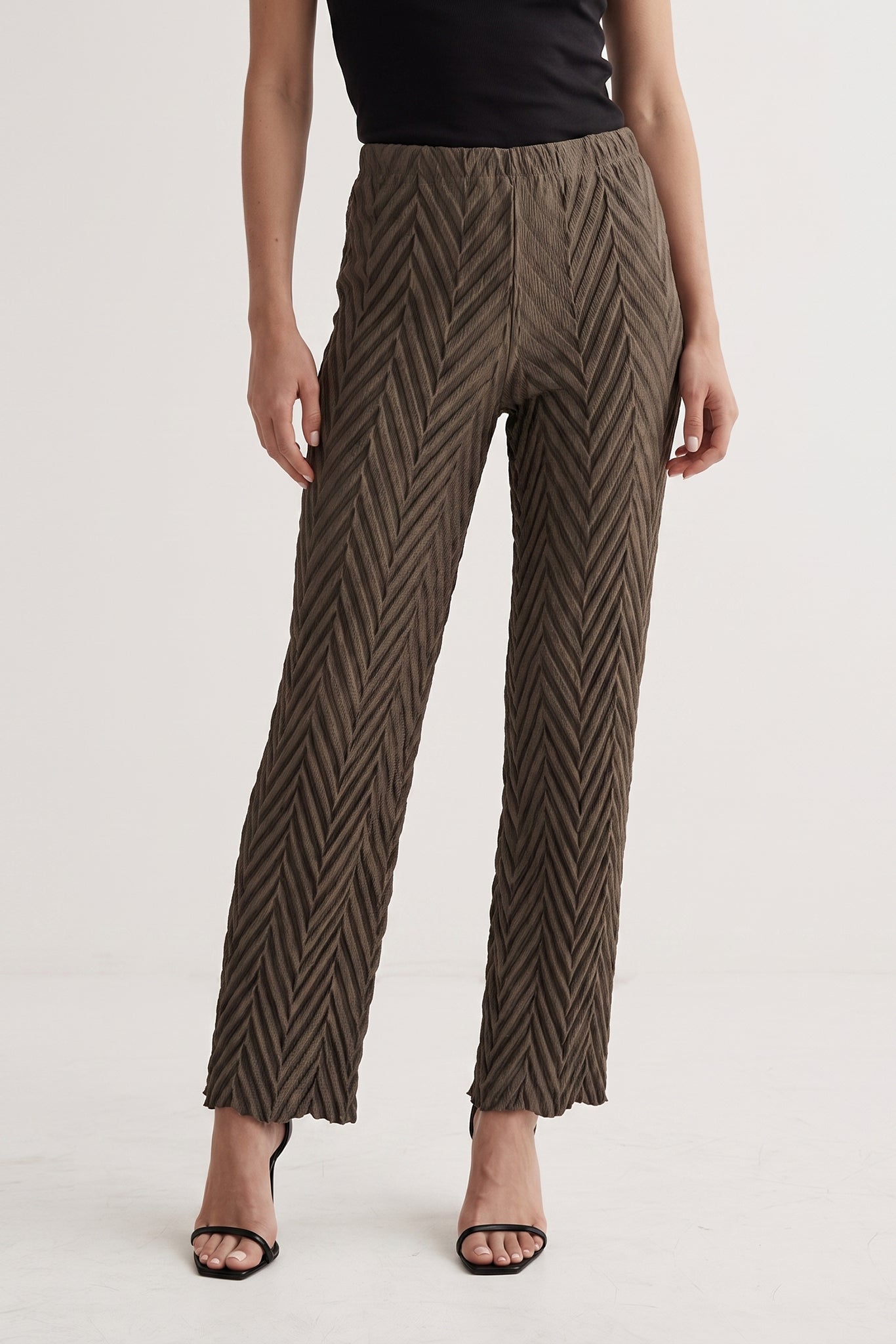 Mia Chevron Pant – WILD COSMOS