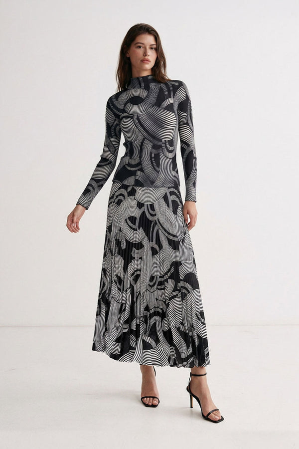 Graphic Clouds 3D Honeycomb Texture Top