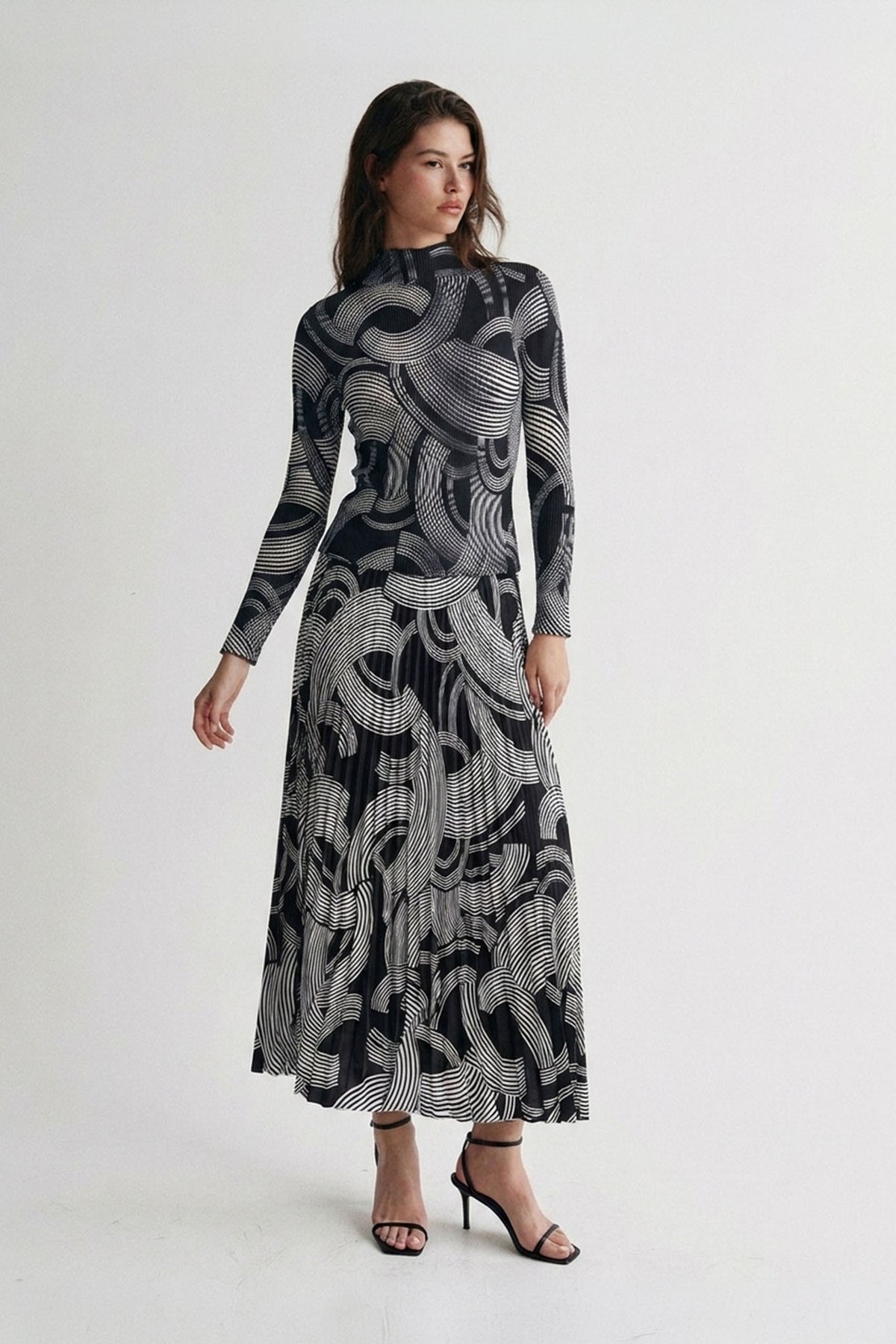 Graphic Clouds 3D Honeycomb Texture Top