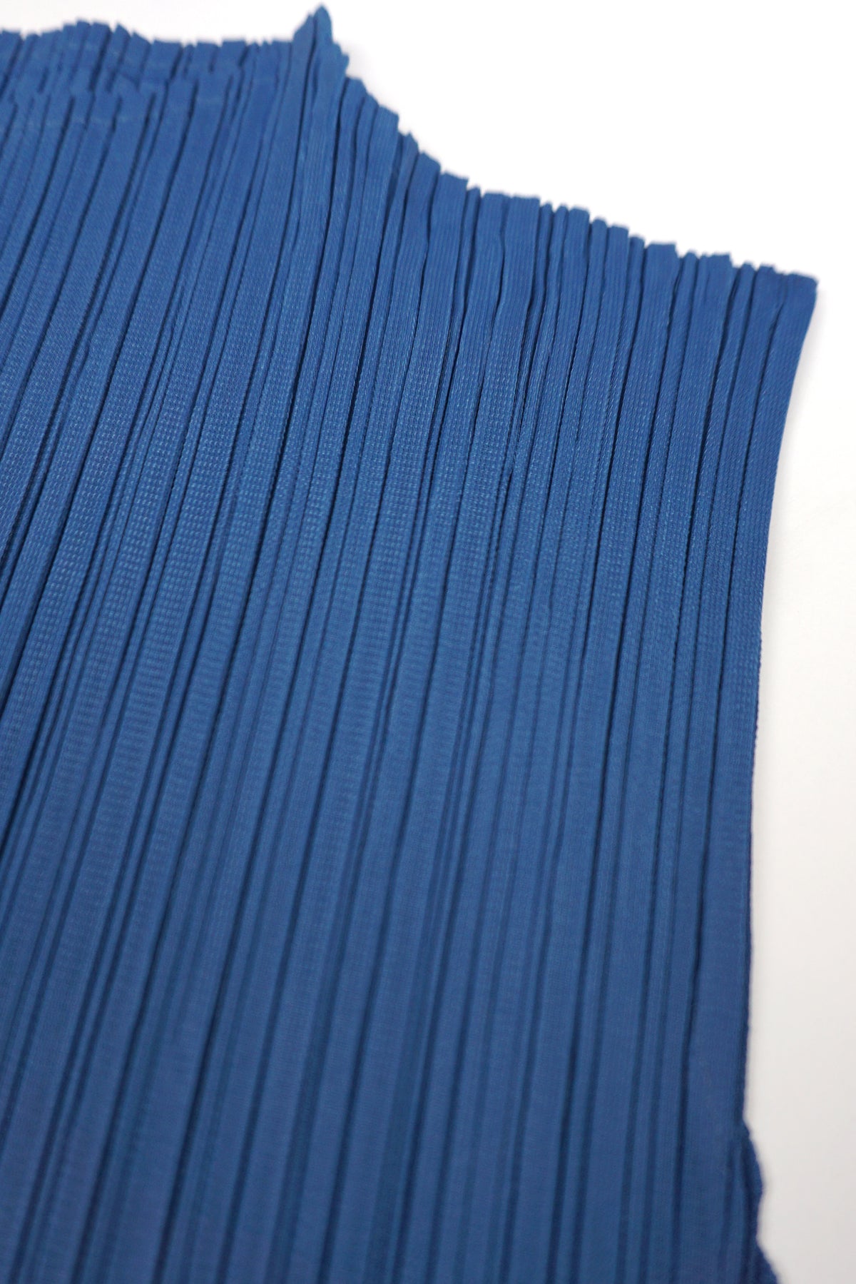 Beth Mock Neck Plissé Tank