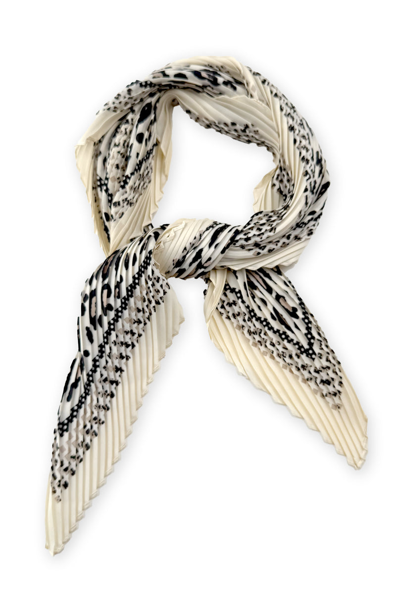 Jan Leopard Plissé Petit Scarf