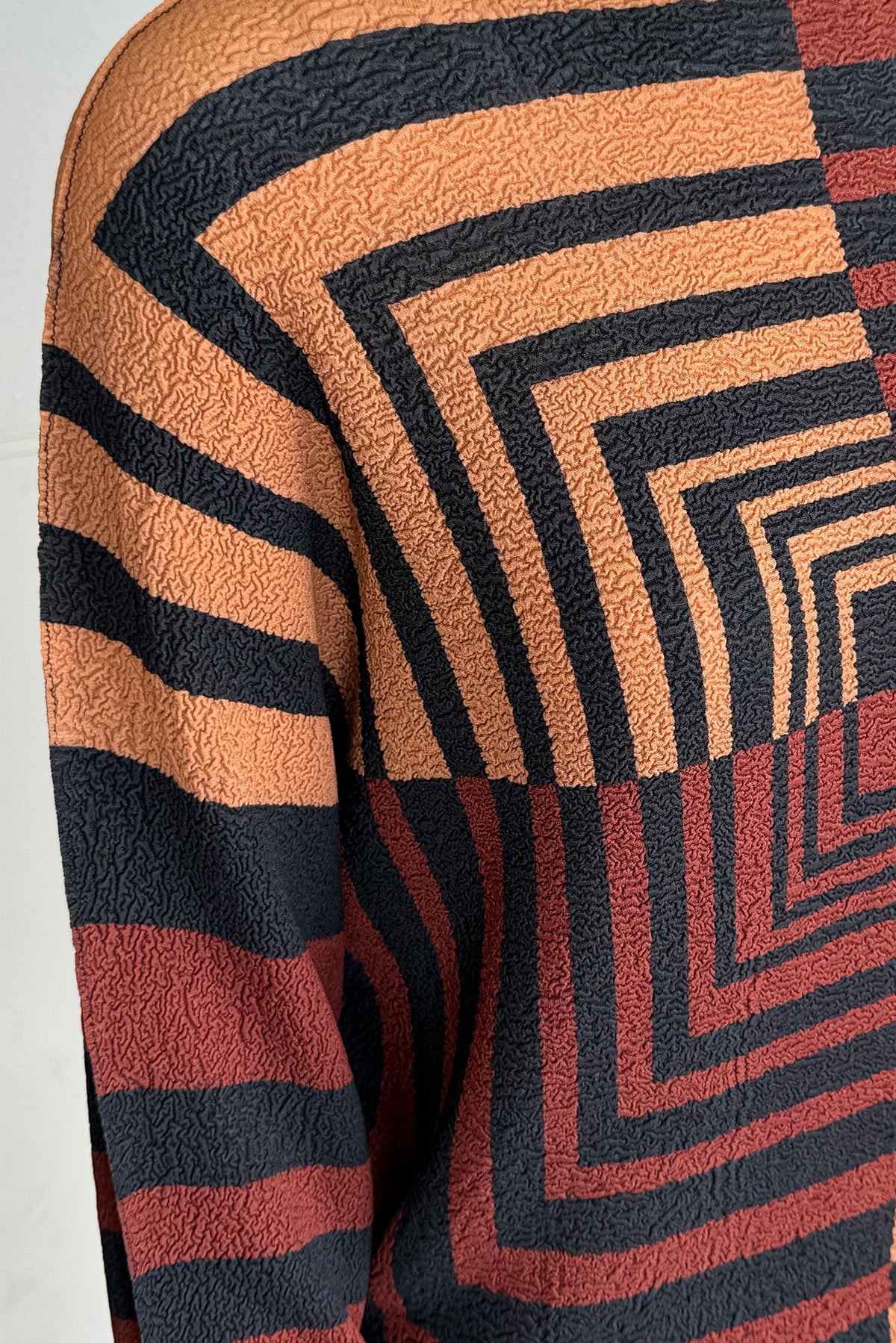 Infinity Frame Texture Top